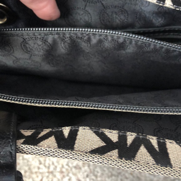 Michael Kors pocket tote bag with multiple pockets - Picture 3 of 6